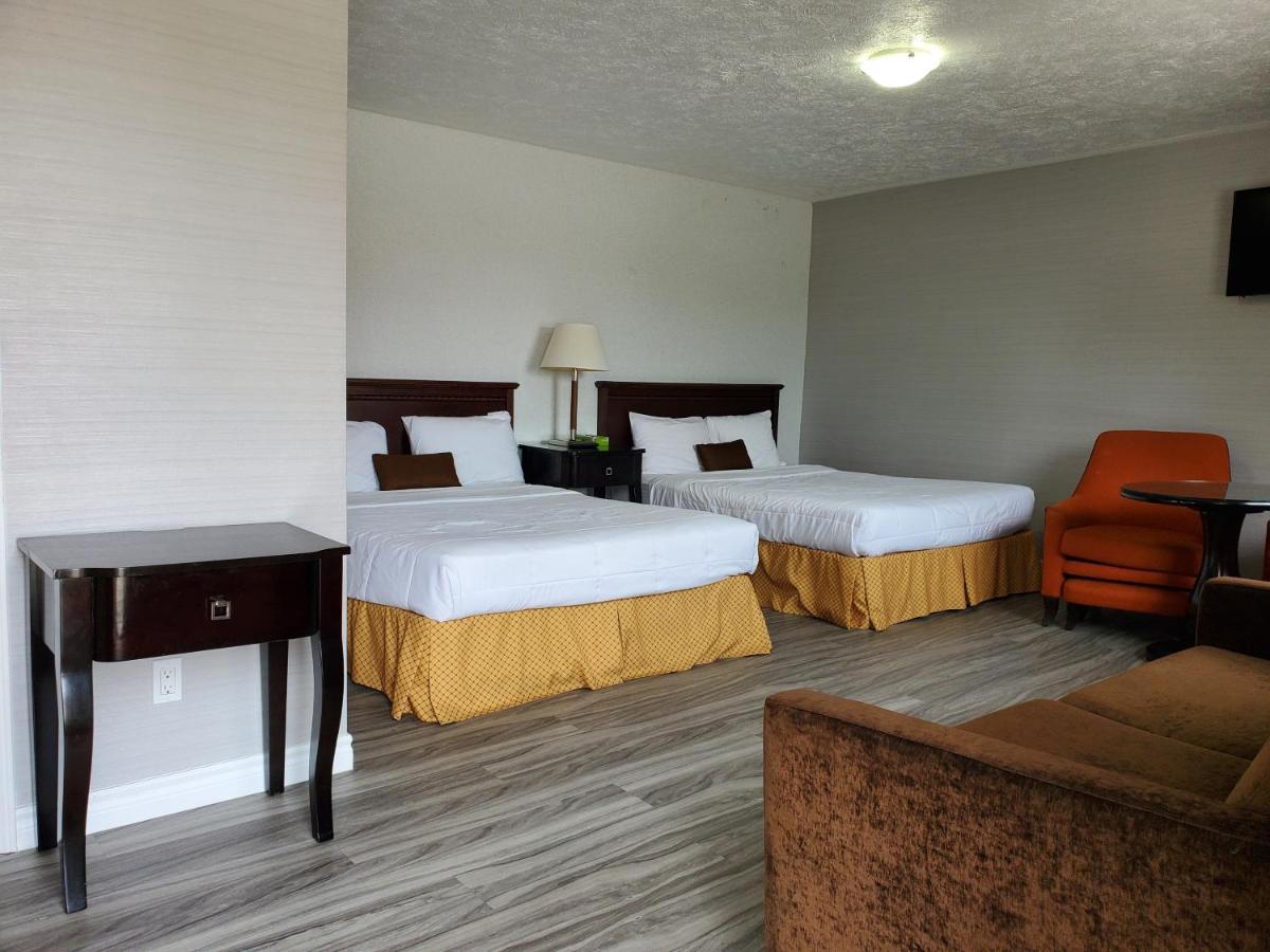 Wiarton Willys Inn Екстериор снимка