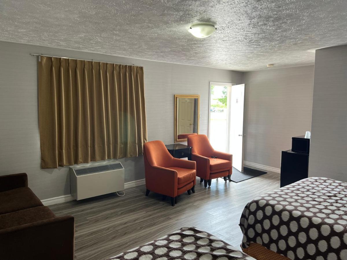 Wiarton Willys Inn Екстериор снимка
