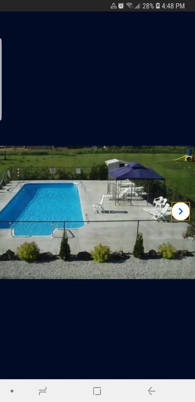 Wiarton Willys Inn Екстериор снимка